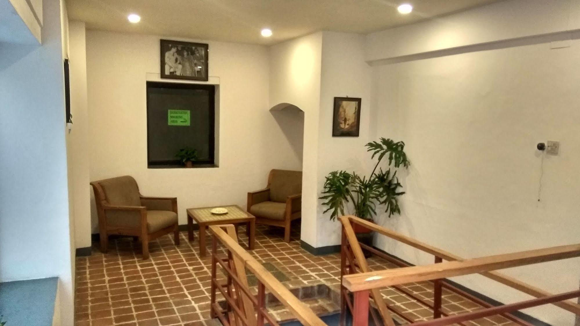 קטמנדו Hotel Heranya מראה חיצוני תמונה